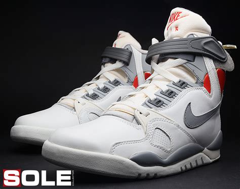 Here's a Rare Look at the Original Nike Air Pressure 